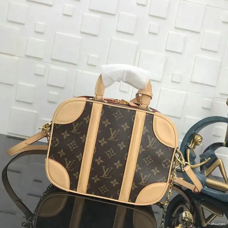 Fashionrepsfam ru Bags 19T1L0041 LV 0820